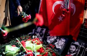 Vicepremierul turc: Autorul atacului de Anul Nou din clubul de la Istanbul este probabil un uigur