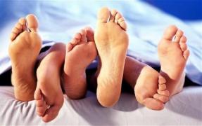 Fantezia sexuală absolut BOLNAVĂ a unor soţi din Botoşani i-a aruncat după gratii