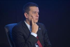 Premierul cere demisia directorului de la Compania de Drumuri: "Avem drumuri închise la 14 ore după ridicarea codului. E inadmisibil"