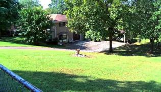 CRIMĂ desprinsă din filmele de groază! În urma unei dispute aprinse cu iubita sa, un bărbat a recurs la un gest ÎNFIORĂTOR! A pus-o la pământ şi i-a scos...