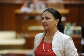 Majorarea accizei la carburanți rămâne în forma adoptată de Guvern! Deputata Carmen Harău a votat împotriva propriului amendament fără să îşi dea seama!