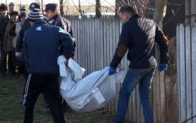 Tânără găsită spânzurată la Bușteni, în vila unei familii din București, unde lucra ca menajera. Pare sinucidere, dar polițiștii au și altă părere