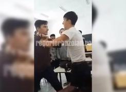 Scene ŞOCANTE la un liceu din Buzău! Doi elevi şi-au împărţit pumni şi picioare în sala de clasă - VIDEO