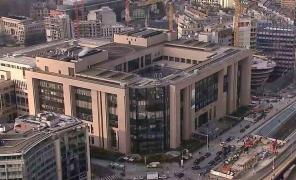 ALERTĂ la Bruxelles. Cel puţin 15 persoane intoxicate în sediul Consiliului European. Clădirea a fost evacuată