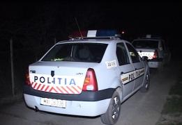 Moarte SUSPECTĂ la Vâlcea! O mașină de Poliție a trecut peste un bărbat care era întins pe șosea!