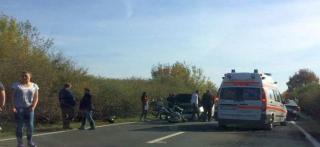 Accident în lanţ cu cinci maşini şi o motocicletă, pe şoseaua Timişoara-Moraviţa. 15 persoane sunt implicate!