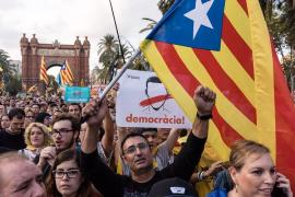 MIŞCARE SURPRIZĂ în Catalonia, cu două ore înainte ca premierul Puigdemont să confirme dacă a declarat sau nu INDEPENDENŢA regiunii