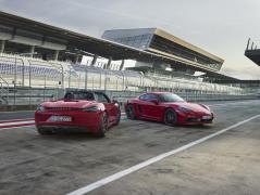 Porsche a lansat două noi versiuni pentru modelele Boxster și Cayman GTS - GALERIE FOTO