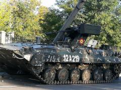 Accident TERIFIANT la Galaţi. Un TANC al Batalionului 300 a fost scăpat de sub control şi a intrat pe TROTUAR!