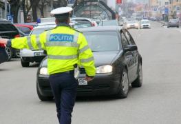 Încercând să oprească un vitezoman de pe banda 2, un poliţist din Gorj a fost spulberat de un alt vitezoman, de pe banda 1