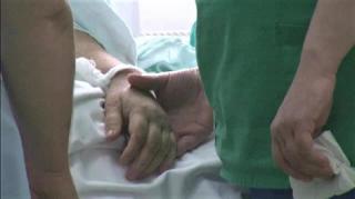 Asistenta spunea că se alintă! Un bărbat s-a internat cu o durere la un deget şi a plecat în sicriu. ACUZAŢII ŞOCANTE la Spitalul Spiridon din Iaşi