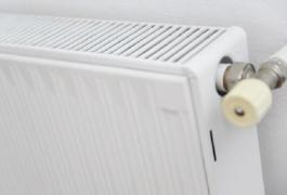 SFÂRȘIT cumplit pentru o angajată la Kaufland! Tânăra de 31 de ani s-a SPÂNZURAT de un calorifer, după ce prietenul ei a plecat în Germania