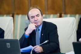 Tudorel Toader anunţă că nu va mai cere Comisiei de la Veneţia un punct de vedere pe numirea procurorilor şefi! "Să ceară Parlamentul"