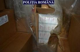 Captură uriaşă la Arad. TIR încărcat cu şase milioane de ţigări netimbrate, descoperit într-o parcare