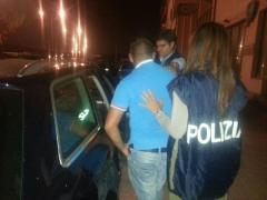 OROARE ÎN ITALIA! Un tânăr român în vârstă de 24 de ani a bătut şi batjocorit o bătrână de 85 de ani. DETALII ŞOCANTE din anchetă