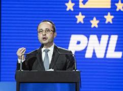 Liderul PNL Bucureşti, Cristian Buşoi, le dă sfaturi tinerilor liberali: 'Ca să fii pe un afiş electoral, trebuie ca înainte să fi lipit afişe'