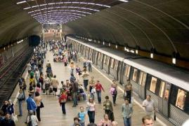 PANICĂ la metrou! Circulaţie perturbată la Piaţa Unirii 1, după ce unui bărbat i s-a făcut rău