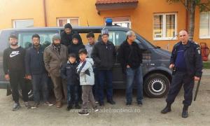 Migranţi ilegali, opriţi la Caraş-Severin. Unsprezece cetăţeni din Irak şi Iran au fost prinşi că voiau să intre în ţară din Serbia (VIDEO)