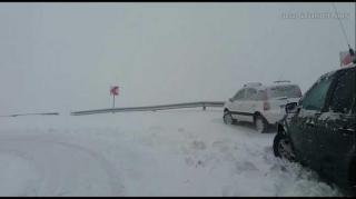 Viscolul puternic închide Transfăgărăşanul