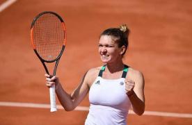 Halep rămâne numărul 1 cel puţin până la finalul anului, după ce rivala Karolina Pliskova a pierdut