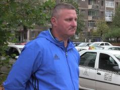 Gestul IMPRESIONANT al unui taximetrist din Reşiţa, fost fotbalist, după ce a dus cu maşina o bătrână, la cimitir!