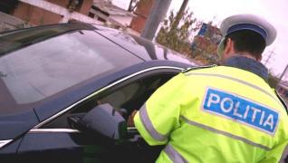 Şofer drogat prins de poliţişti la volan, în Bucureşti. Bărbatul avea asupra lui etnobotanice