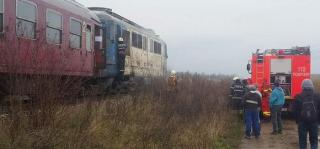 Incendiu la un tren de pasageri, în Mureş. Locomotiva a luat foc în timpul călătoriei