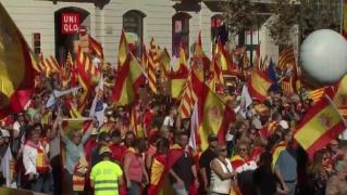 Marş uriaş pentru unitatea Spaniei, la Barcelona. Mii de oameni spun NU independenţei Cataloniei