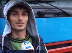 Un şofer român de TIR, cu permis de numai o lună de zile, a fost la un pas să provoace o tragedie pe o autostradă din Elveţia - VIDEO