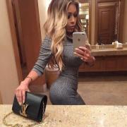 Instagram i-a SUSPENDAT contul de trei ori din cauza pozelor postate! Cine este vedeta urmărită de aproape UN MILION de oameni - GALERIE FOTO