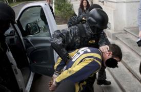 Dispariţii BIZARE la Bacău. Mai multe persoane au fost RĂPITE, VÂNDUTE şi OBLIGATE să slujească la o stână din Mureş. Cea mai mică victimă are 12 ani