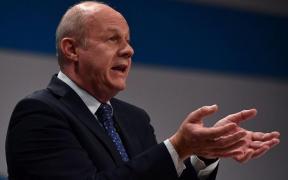 Al doilea om în guvernul britanic, acuzat de o tânără de hărţuire sexuală!