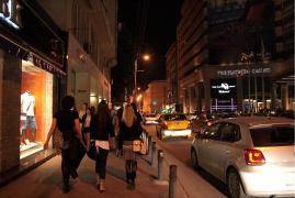 Tânără din București, care a plecat singură din club, violată cu bestialitate, la câțiva metri de casă, chiar de cel care se oferise să o ajute