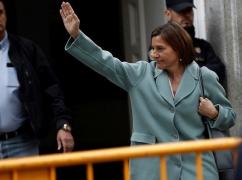 Şefa Parlamentului dizolvat al Cataloniei scapă de arest dacă plăteşte o cauţiune de 150.000 de euro