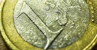 Cursul euro bate record peste record! Se apropie tot mai mult de pragul istoric din 2012