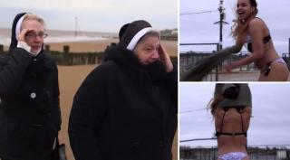 Din chilie, direct pe plajă! 5 tinere au celebrat în bikini, în faţa călugăriţelor, încheierea stagiului la o mănăstire