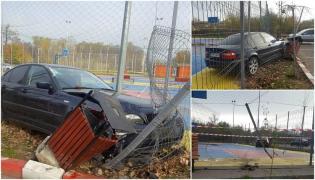 O tânără de 17 ani a făcut ravagii într-un parc din Alexandria! Fata s-a urcat la volanul unui BMW, iar ce a urmat este halucinant (IMAGINI ŞOCANTE)