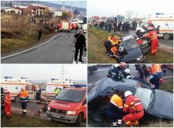 Încă un microbuz implicat într-un grav accident de circulaţie. Sunt trei victime, traficul e blocat pe DN1