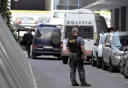 Percheziţii de amploare în Capitală la o reţea de proxeneţi. Suspecţii postau anunţuri explicite la 'Matrimoniale'