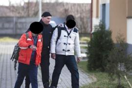 Doi indieni au încercat să păcălească un vameş român că sunt nemţi. Ghinion, românul ştia limba germană