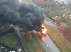 Incendiu de amploare în București! Un autocar a fost cuprins de flăcări și a ars ca o torță - FOTO/VIDEO