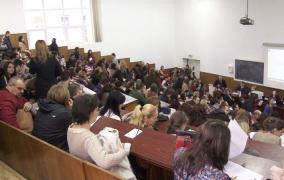Nebunie la examenul de rezidenţiat de la Universitatea de Medicină. Grilele au fost scanate greşit, Ministerul Sănătăţii a anunţat ce a decis pentru cei 6.800 de candidaţi