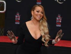 Mariah Carey a purtat o rochie creată de o româncă la ceremonia de imortalizare din Los Angeles - GALERIE FOTO
