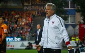 DRAMĂ în echipa românului Ladislau Boloni. A căzut pe teren şi nu l-au mai salvat