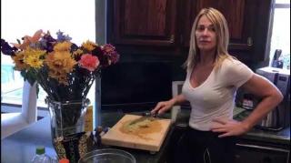 Nadia Comăneci a gătit salată de vinete de Ziua Recunoştinţei