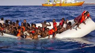 O ambarcaţiune cu migranţi din Libia s-a scufundat în Marea Mediterană. Sunt cel puţin 25 de morţi