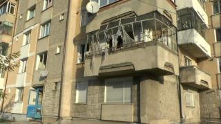 Explozie puternică într-un bloc din Piatra Neamţ, din cauza unei butelii. Locatarii au fost evacuaţi