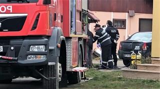 Procurorii s-au întors la locul triplei crime de la Satu Mare şi s-au dus ţintă la fântâna din curtea casei (VIDEO)