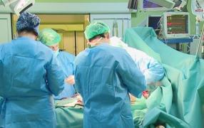 Mămică înjosită de medici, la o maternitate din România: "Nu te mai screme şi nu mai scoate sunete! Aşa vă trebuie dacă faceţi copii pe bandă rulantă!"