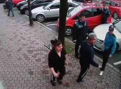 Scandal cu bâte şi răngi din cauza unui loc de parcare în Bistriţa: 'Mi-a înfipt cheia de roţi în parbriz!'